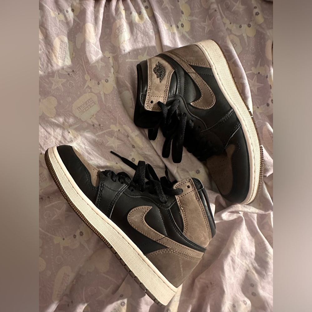Jordan 1 high palomino